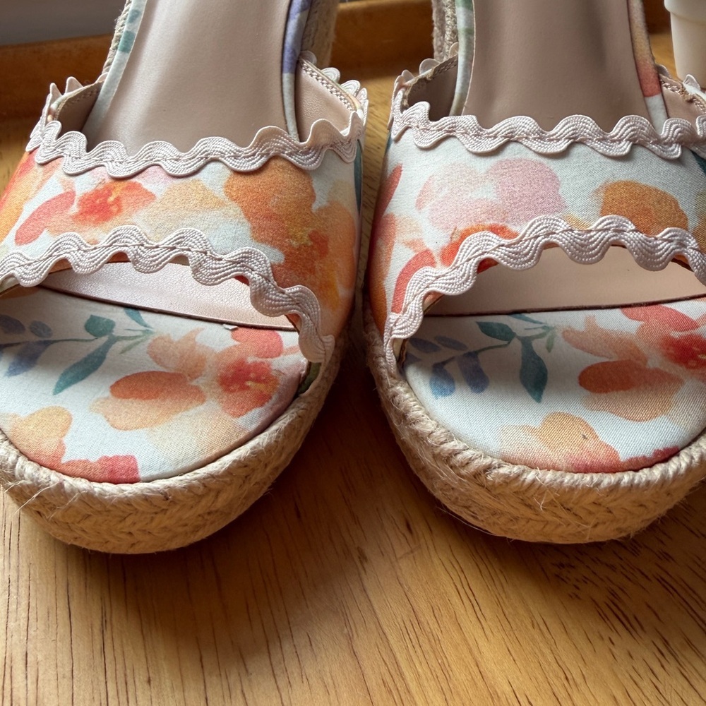 The Bandolino Kendri Floral Wedge Sandal Size 6 BRAND NEW - Picture 7 of 10